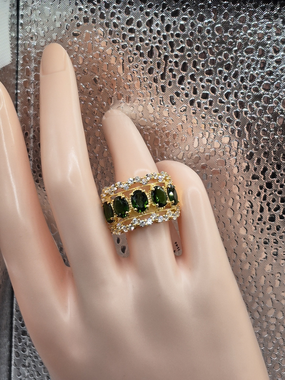 Chrome Diopside And Natural White Zircon Ring